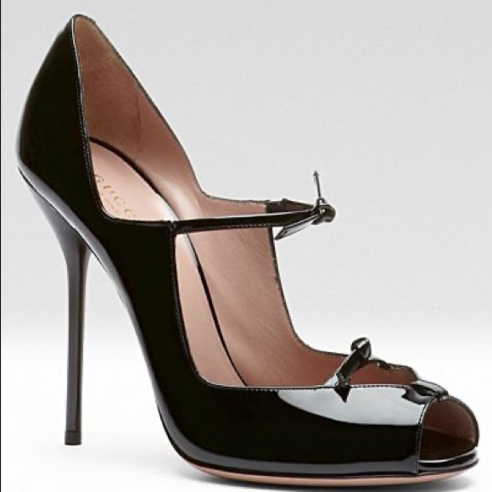 GUCCI Knot Open Toe Pump Sandals